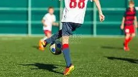 斯洛特与萨拉赫，道歉真相：内维尔揭秘关系是否已和解？